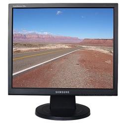 SAMSUNG INFORMATION SYSTEMS 17'' Samsung SyncMaster 720N LCD Monitor (Black)