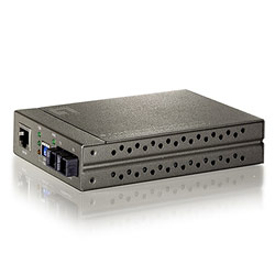 CP TECHNOLOGIES CP TECH LevelOne 10/100BaseTX to 100FX Media Converter - 1 x RJ-45 , 1 x SC - 10/100Base-TX, 100Base-FX