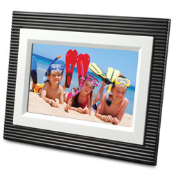 Viewsonic ViewSonic DPX702WD-BW 7 Digital Photo Frame w/ 256MB Internal Memory - Interchangeable Faceplates