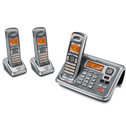 UNIDEN AMERICA CORP Uniden DECT2085-3 Digital Answering System & Cordless Phone