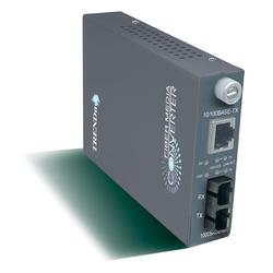 TRENDWARE INTERNATIONAL TRENDnet TFC-110MSC - 10/100Base-TX to 100Base-FX Multi-Mode Fiber with SC