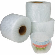 Staples Cohesive Bubble Rolls, 12" x 175'